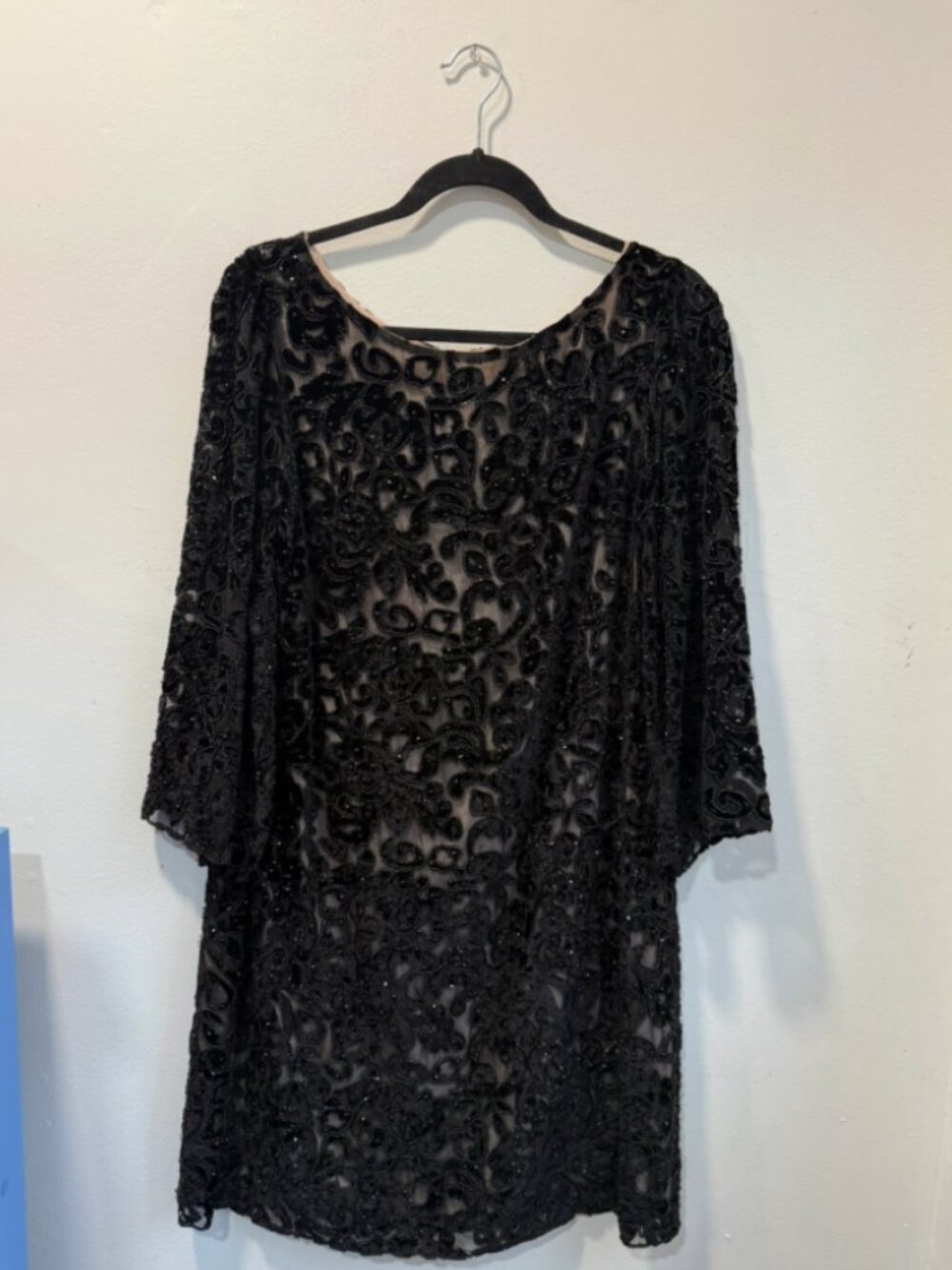 ALICE + OLIVIA 3/4 Sleeve Black Beaded Formal Dress